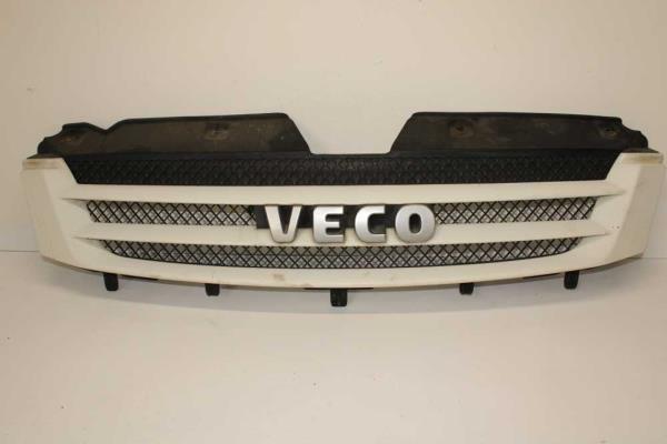 CALANDRE IVECO - Vue 1